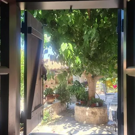 Casa de Férias Ivi's House Giolou *