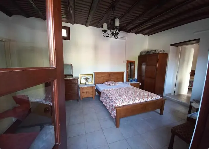 Ivi's House Giolou *