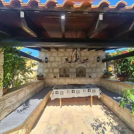 Ivi House In Giolou, *